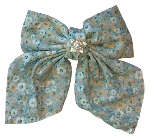 Medium Tail Hair Bow Clip