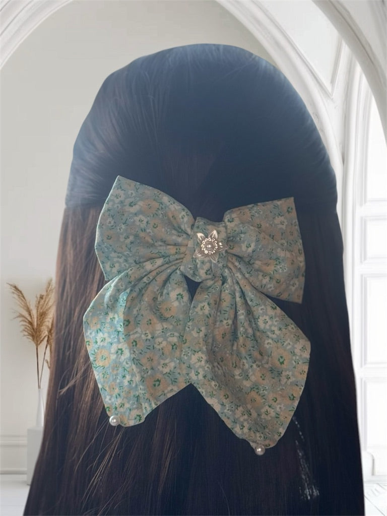 Medium Tail Hair Bow Clip